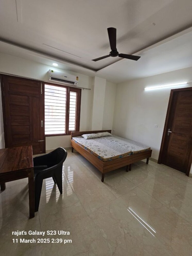 Living Room, ardee-city 4 Bedroom 2400 Sq.Ft. Builder Floor In Sector 52 Gurgaon 9765303