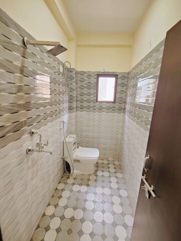 Bathroom in 2 BHK Builder Floor at Sector 45 – for Rent
