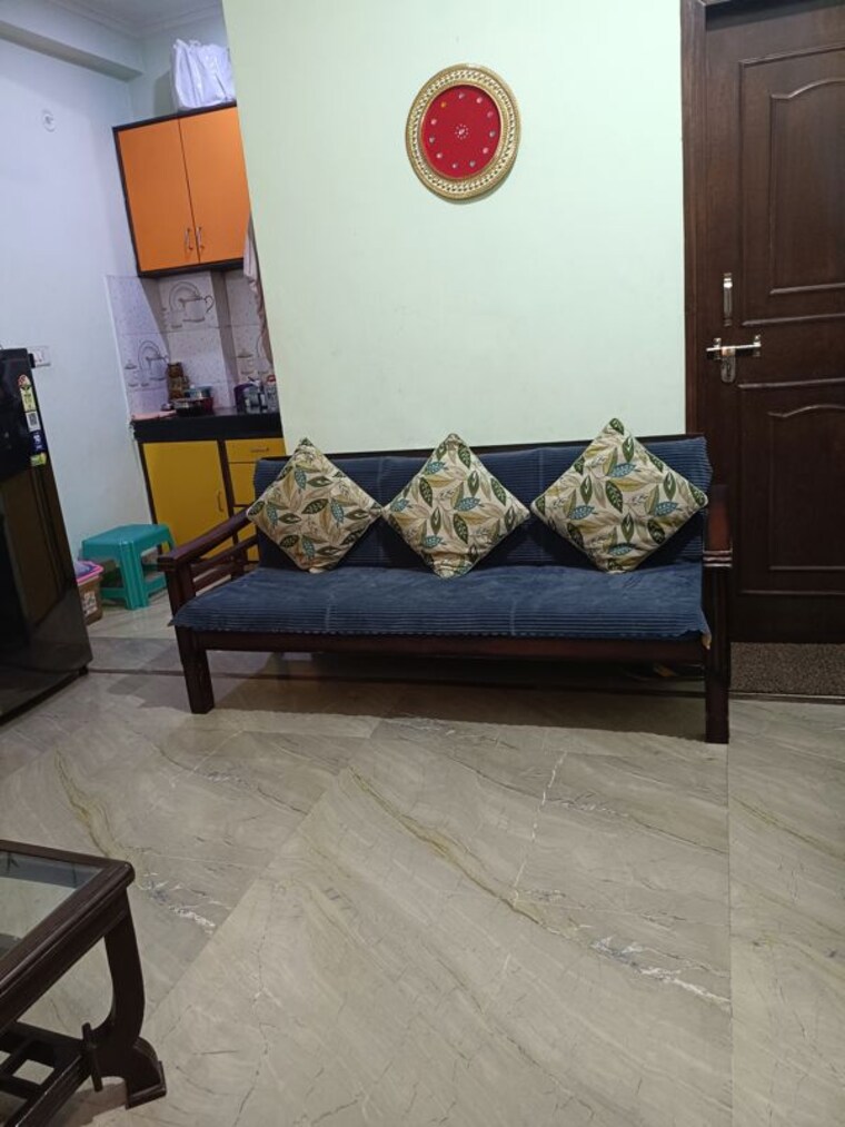Bedroom, maharani bagh 5 Bedroom 500 Sq.Yd. Independent House In Maharani Bagh Delhi 9765319