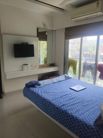 Bedroom in 2 BHK Apartment at Kanakia Silicon Valley, Powai – for Rent