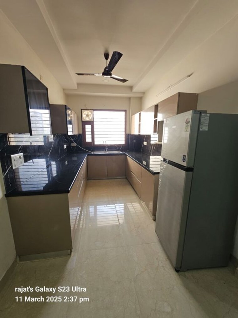 Kitchen, ardee-city 4 Bedroom 2400 Sq.Ft. Apartment In Sector 52 Gurgaon 9765332