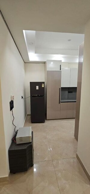 Bathroom in 3 BHK Builder Floor at Unitech South City 1, South City 1 – for Rent