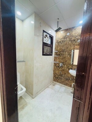 Attached Bathroom in 3 BHK Builder Floor at Sector 46 – for Rent