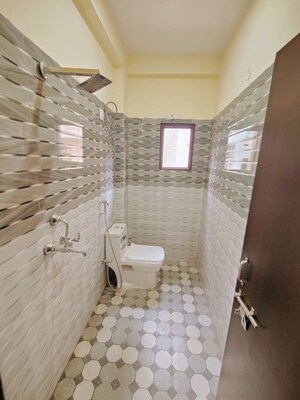 Bathroom in 2 BHK Builder Floor at South City 1 – for Rent