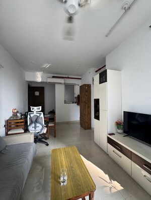 2 BHK Apartment For Rent in Runwal Forests, Kanjurmarg West
