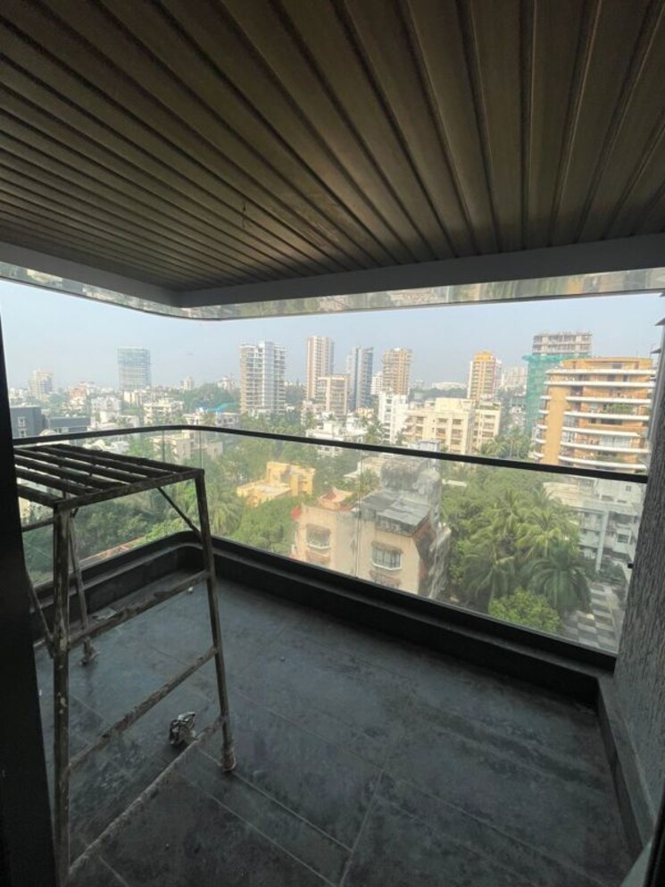 Balcony, evergreen-apartment-bandra-west 3 Bedroom 1200 Sq.Ft. Apartment In Bandra West Mumbai 9765376