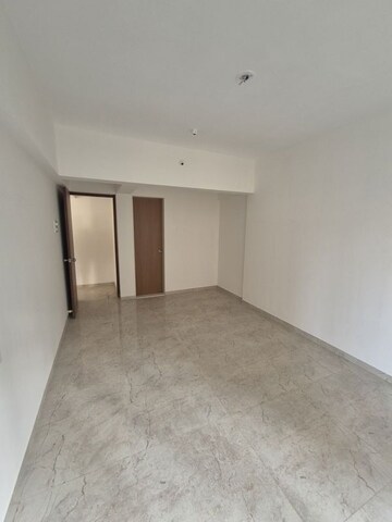 Room in 3 BHK Apartment at Pafilia Sunita Heights, Naupada – for Sale