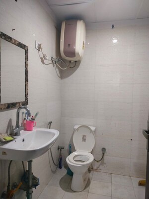 Bathroom in 2 BHK Builder Floor at Sector 30 – for Rent