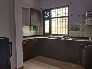 Kitchen in 3 BHK Builder Floor at Old Dlf – for Rent