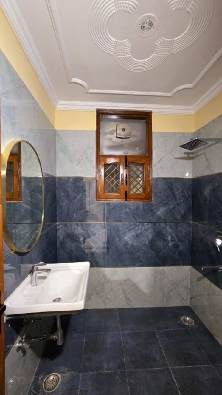 undefined, sector 40 3 Bedroom 3200 Sq.Ft. Builder Floor In Sector 40 Gurgaon 9765438