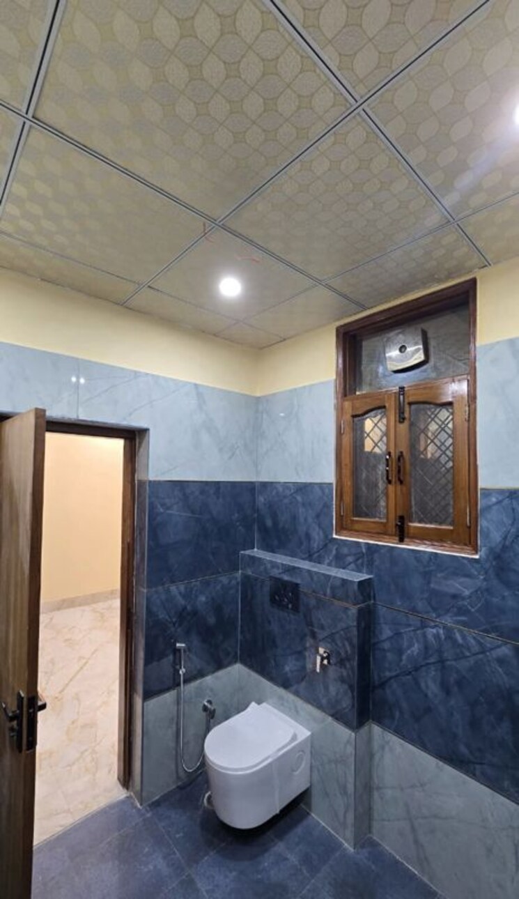 Bedroom, sector 40 3 Bedroom 3200 Sq.Ft. Builder Floor In Sector 40 Gurgaon 9765438