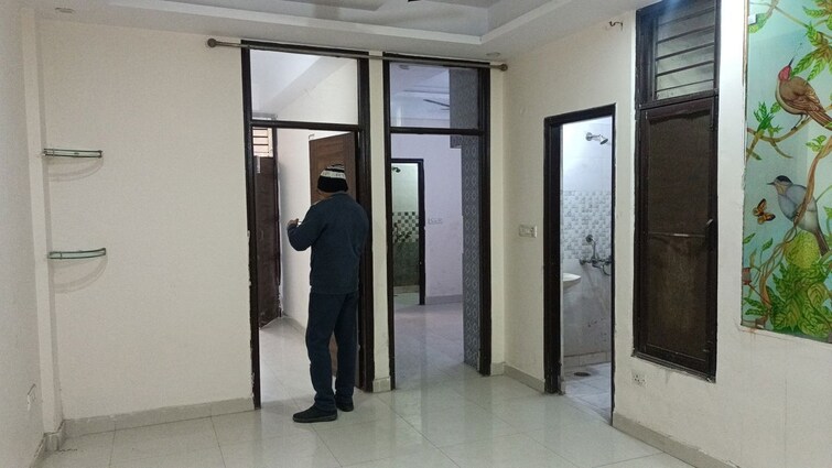 Room, vaishali sector 5 2 Bedroom 850 Sq.Ft. Builder Floor In Vaishali Sector 5 Ghaziabad 9765459