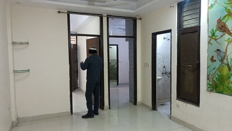 Room, vaishali sector 5 2 Bedroom 850 Sq.Ft. Builder Floor In Vaishali Sector 5 Ghaziabad 9765459