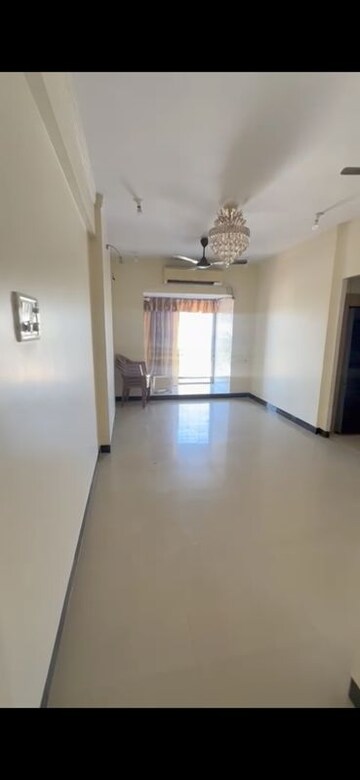 Room in 2 BHK Apartment at Shepherd Residency, Goregaon West – for Rent