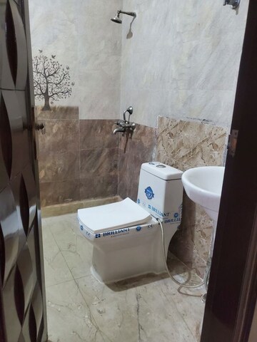 Bathroom in 4 BHK Builder Floor at Vaishali Sector 5 – for Rent