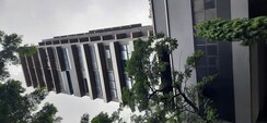 4 BHK + Servant Room Apartment For Sale in Khar West