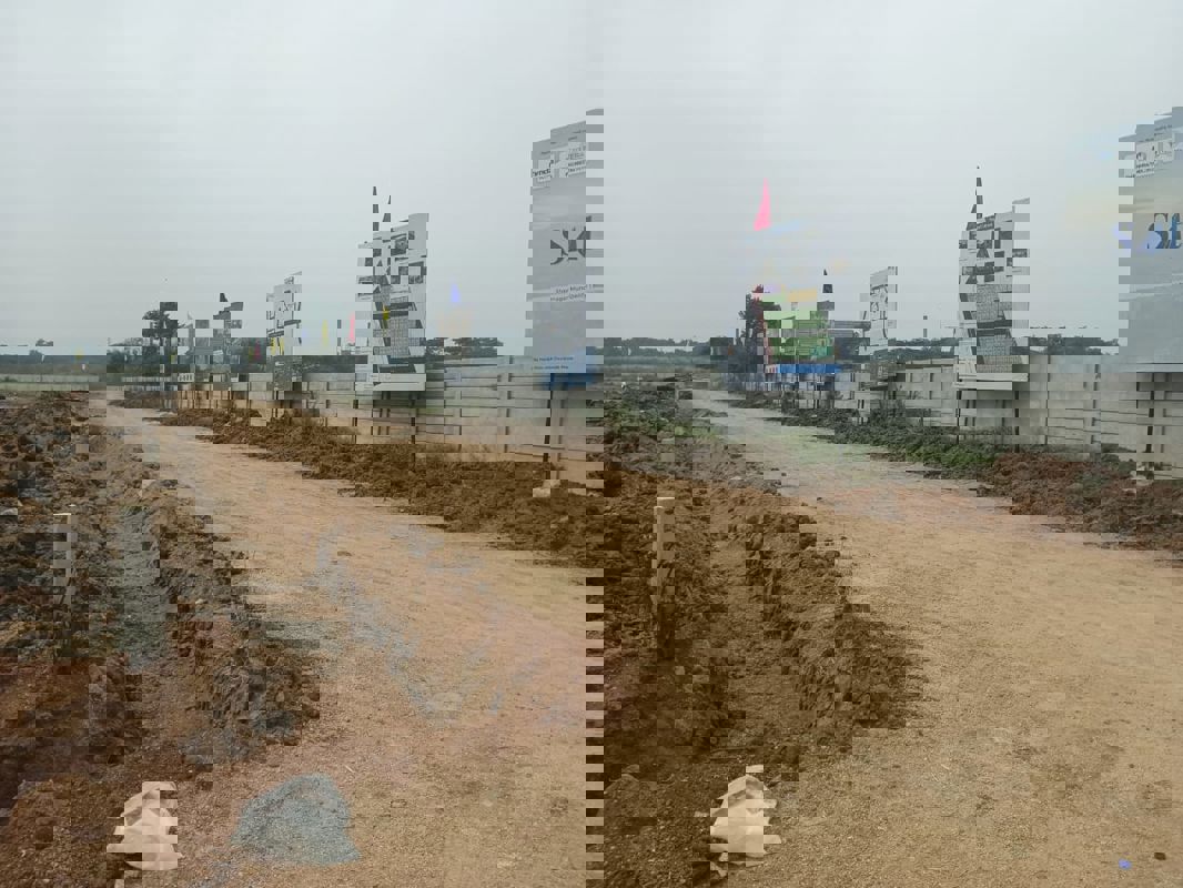 Plot For Sale in Sri Krishna Satellite County