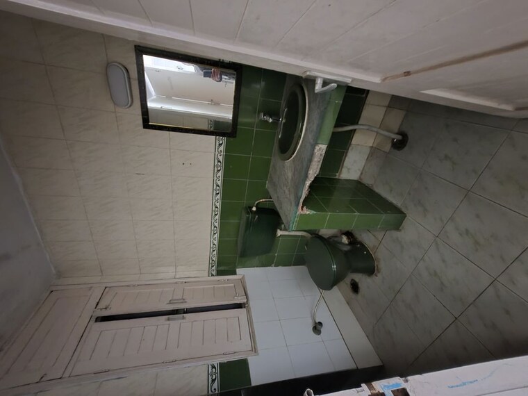 Kitchen, mayur vihar 3.5 Bedroom 1350 Sq.Ft. Apartment In Mayur Vihar Delhi 9765508