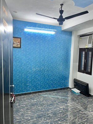Room in 1 BHK Builder Floor at Vaishali Sector 2 – for Rent