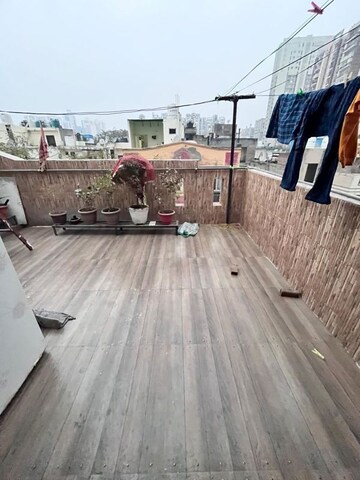Balcony in 1 BHK Builder Floor at Vaishali Sector 2 – for Rent