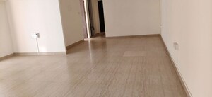 Room in 3 BHK Apartment at HDIL Metropolis Residences, Andheri West – for Rent