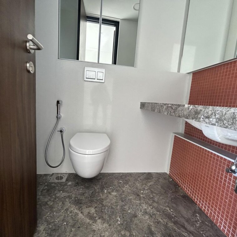 Bathroom, lodha-world-view 4 Bedroom 2140 Sq.Ft. Apartment In Empire Mill Mumbai 9765554