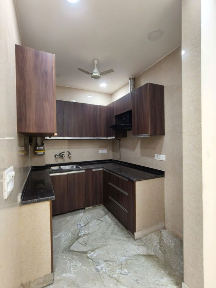 Kitchen, lajpat nagar i 2 Bedroom 900 Sq.Ft. Builder Floor In Lajpat Nagar I Delhi 9765560