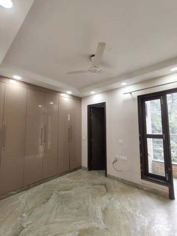 Room in 2 BHK Builder Floor at Lajpat Nagar I – for Rent