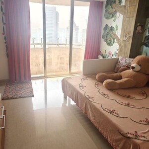 Bedroom in 4 BHK Apartment at Lodha Supremus Lower Parel, Empire Mill – for Rent
