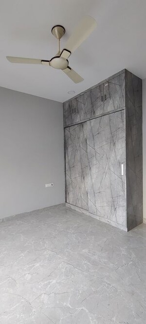 Room in 2 BHK Apartment at Kathgodam – for Rent