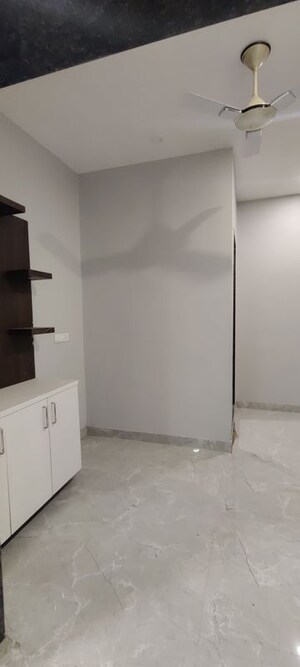 Room in 2 BHK Apartment at Kathgodam – for Rent