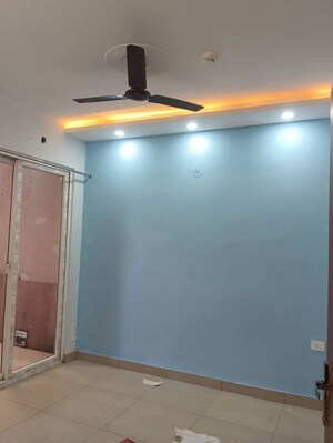 Room in 3 BHK Apartment at Aarcity Regency Park, Sector 16c Greater Noida – for Rent