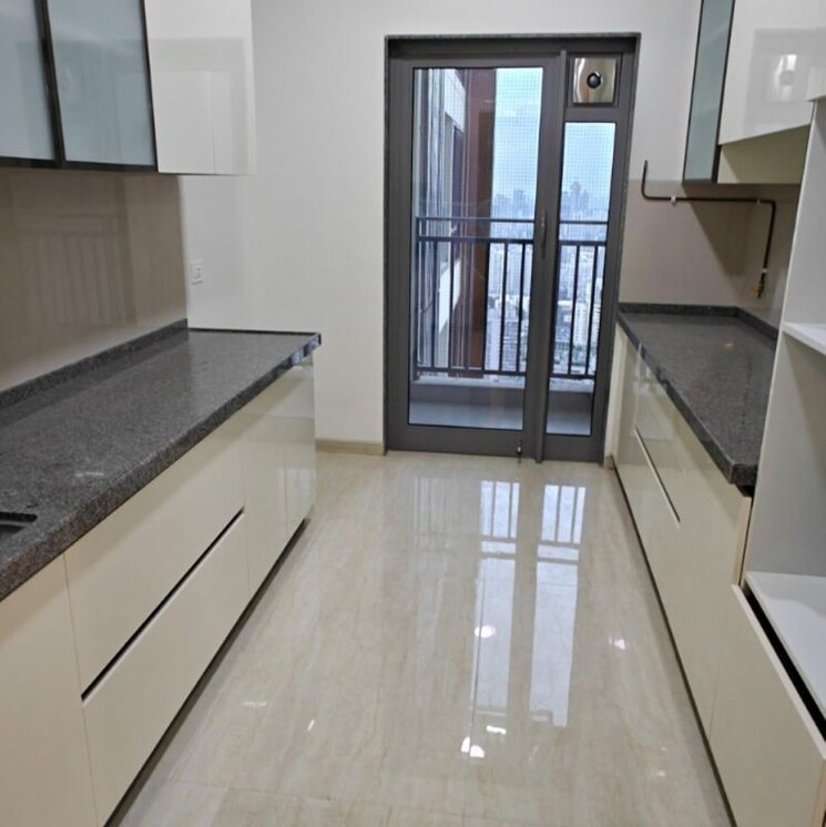Balcony, piramal-mahalaxmi 3 Bedroom 1690 Sq.Ft. Apartment In Arthur rd Mumbai 9765595