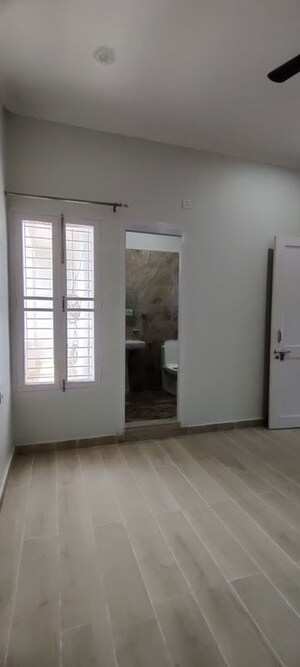 Room in 3 BHK Apartment at Kathgodam – for Rent