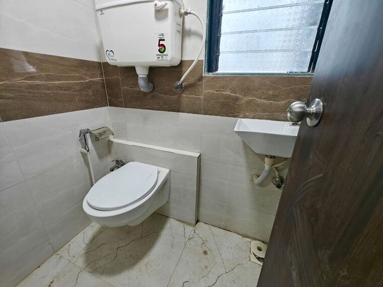 Bathroom, malad west Commercial Office Space 600 Sq.Ft. In Malad West Mumbai 9765605