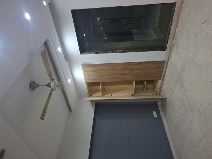 undefined, sector 48 3 Bedroom 300 Sq.Mt. Independent House In Sector 48 Noida 9765606