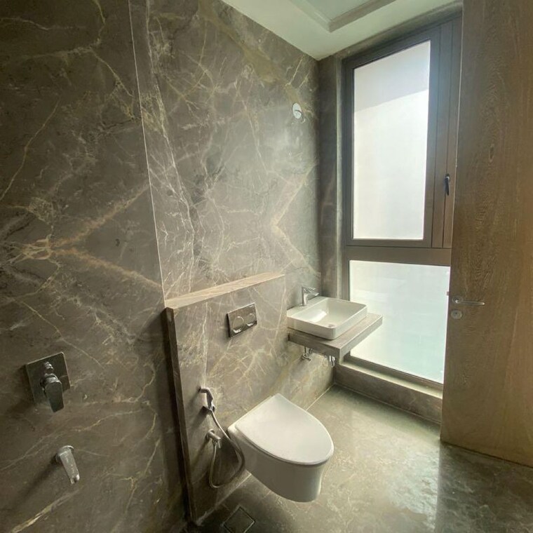 Bathroom, prestige-jasdan-classic 4 Bedroom 2307 Sq.Ft. Apartment In Jacob Circle Mumbai 9765609