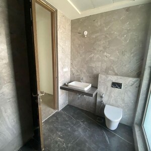 Bathroom in 4 BHK Apartment at Prestige Jasdan Classic, Jacob Circle – for Rent