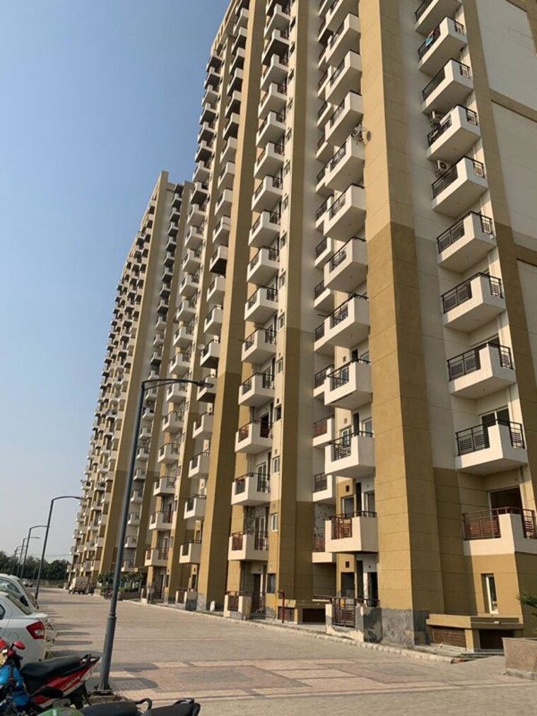 Exterior View, nimbus-express-park-view-ii 3 Bedroom 1400 Sq.Ft. Apartment In Chi V Greater Noida Greater Noida 9765617