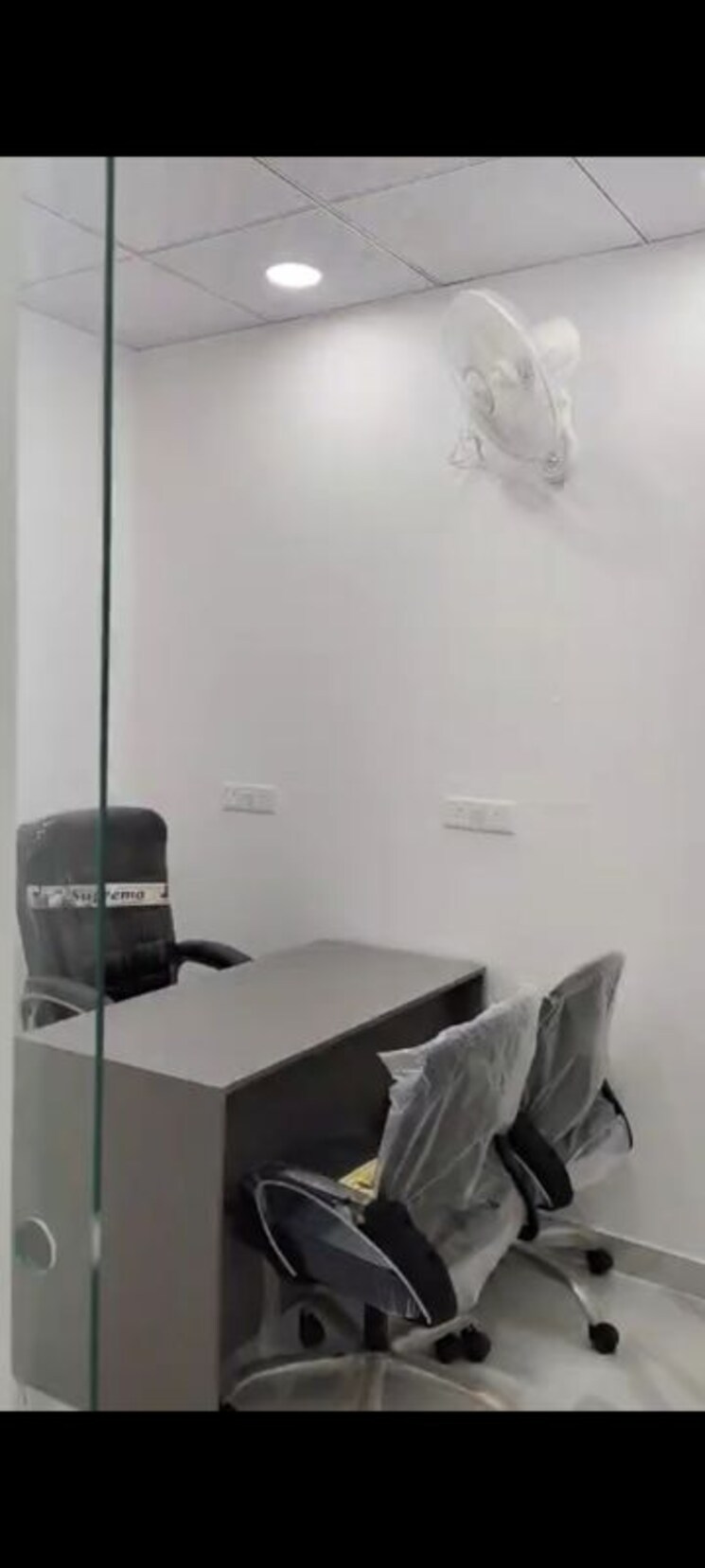 undefined, spectrum-metro Commercial Office Space 450 Sq.Ft. In Sector 75 Noida 9765655