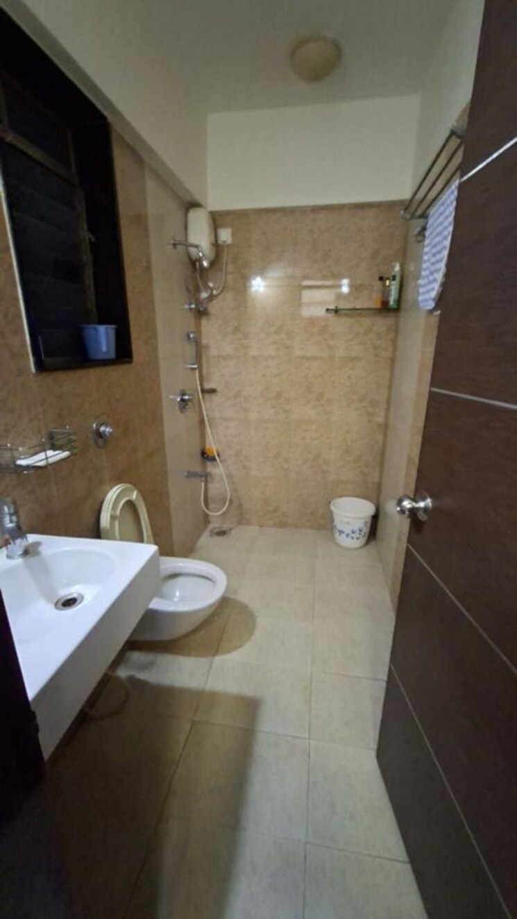 Bathroom, joy-valencia 2.5 Bedroom 1200 Sq.Ft. Apartment In Jogeshwari East Mumbai 9765670
