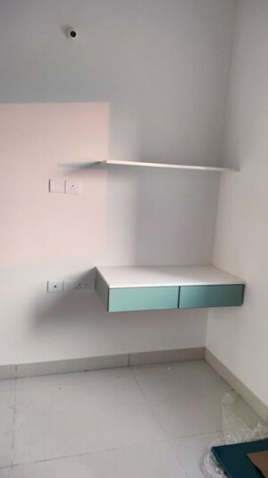 Furnished Amenities in 4 BHK Apartment at Prestige Waterford, Whitefield – for Rent