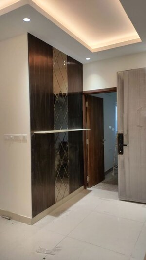 Furnished Amenities in 4 BHK Apartment at Prestige Waterford, Whitefield – for Rent