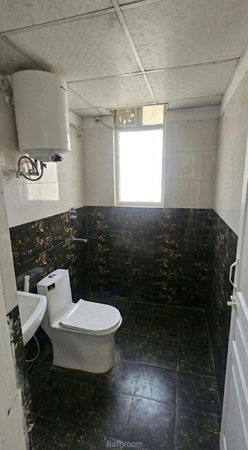 Master Bedroom in 2 BHK Apartment at Migsun Ultimo, Omicron Iii Greater Noida – for Rent