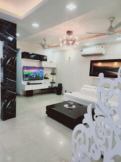 3.5 BHK + Pooja Room,Servant Room,Study Room,Extra Room Apartment For Rent in Unitech Harmony
