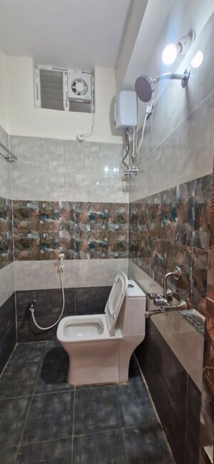 Master Bedroom in 2 BHK Builder Floor at Kondapur – for Rent