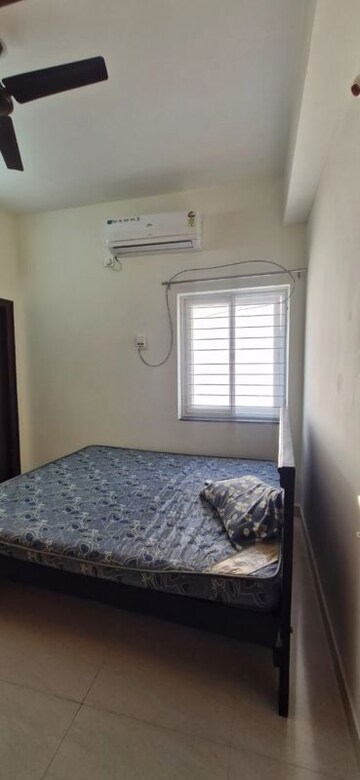 Bedroom in 2 BHK Builder Floor at Kondapur – for Rent