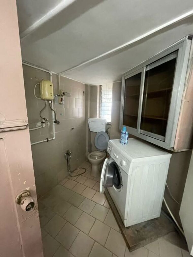 Bathroom, andheri east 2 Bedroom 650 Sq.Ft. Apartment In Andheri East Mumbai 9765764