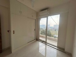 2 BHK + Study Room Apartment For Rent in Signature The Serenas