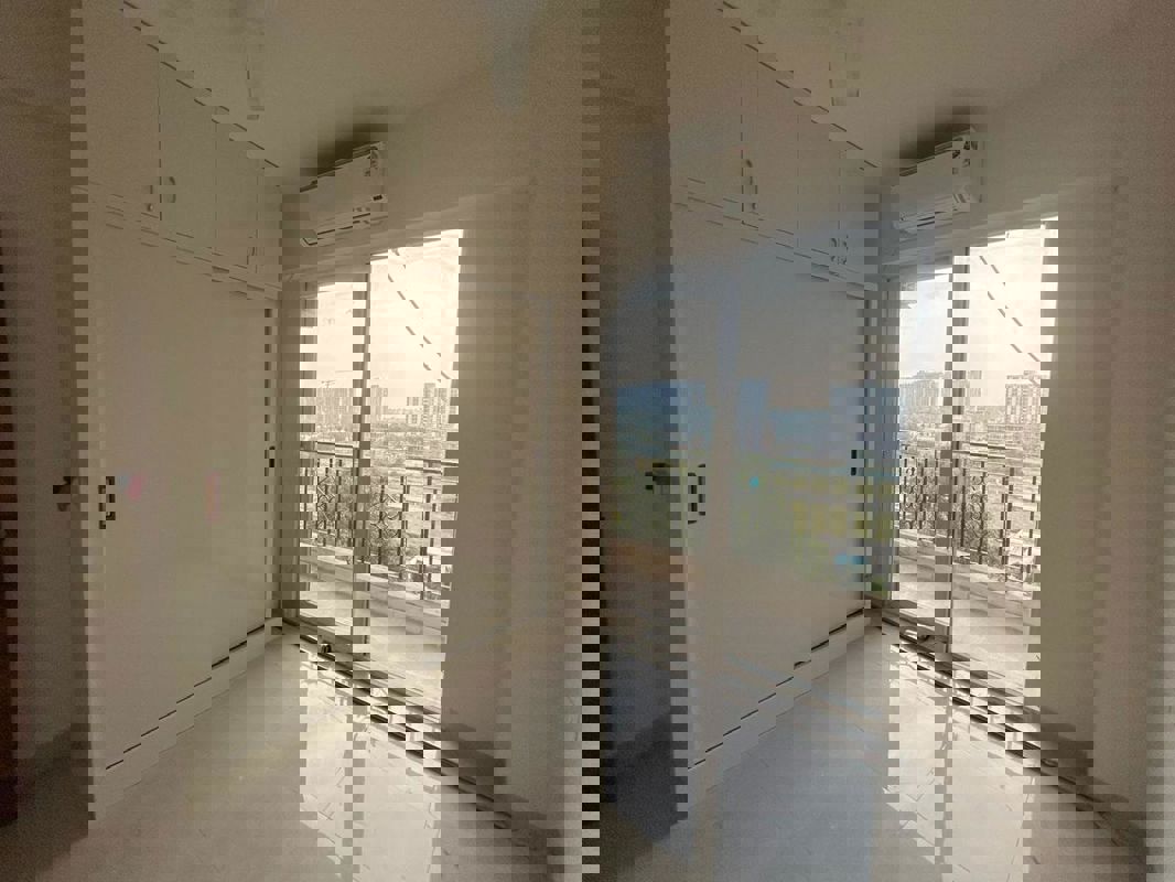 2 BHK + Study Room Apartment For Rent in Signature The Serenas